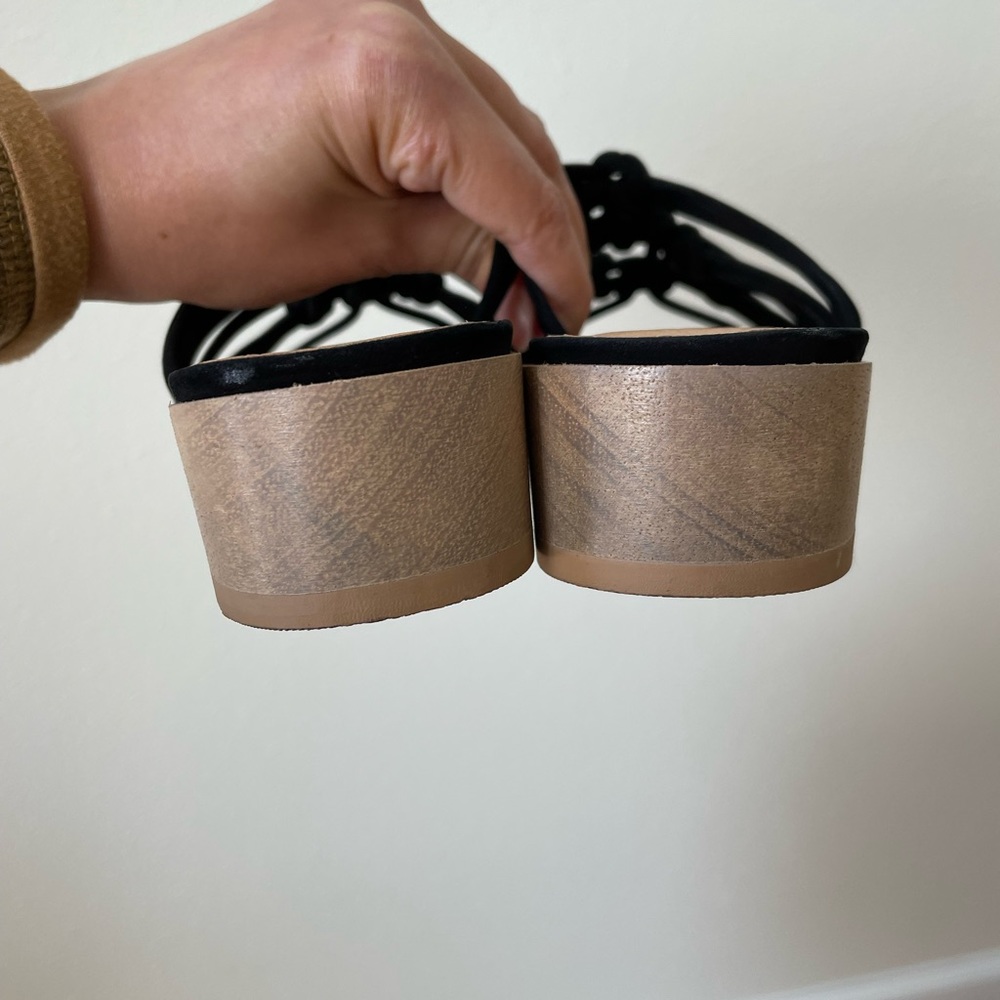 Madewell Black Strappy Sandals - Picture 5 of 7
